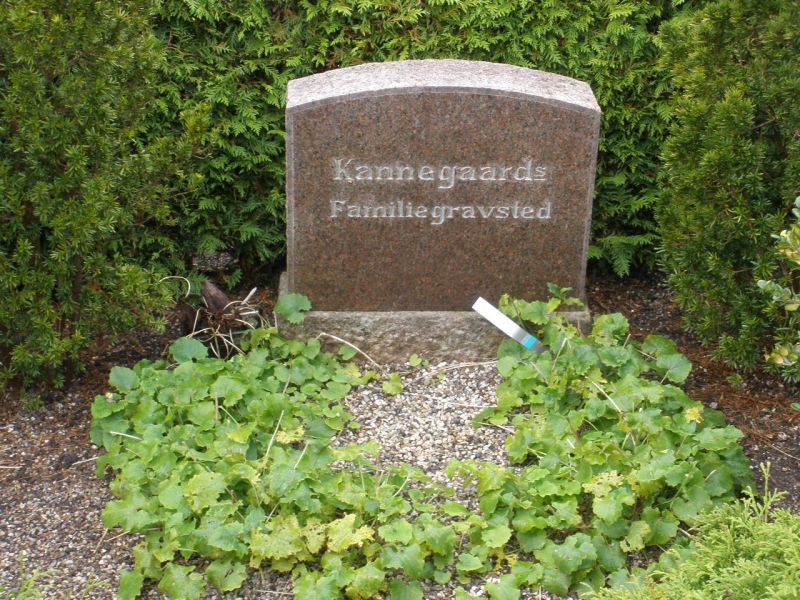 Kannegaard's familiegravsted.JPG